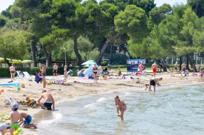 U S Bazenom Blizu Mora Plavi Apartman *